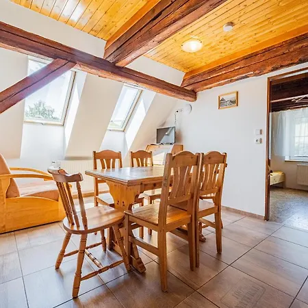 V Zatisi Apartment