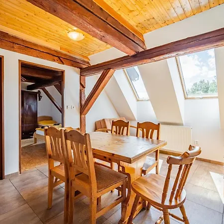 Apartment V Zatisi