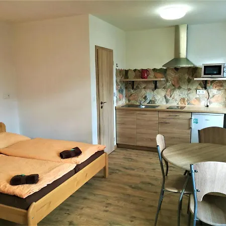 Apartment V Zatisi